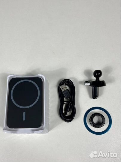 Беспроводная зарядка в автомобиль