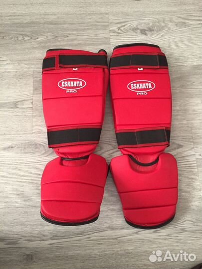 Защита голени, боксерские перчатки, капа, бинты