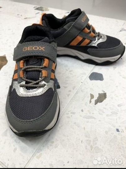 Кроссовки на мальчика