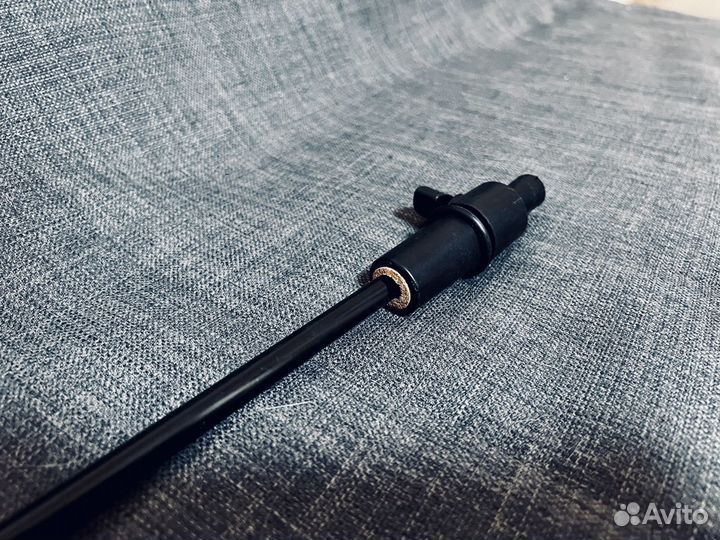 Карбоновый шпиль для виолончели 4/4-1/2