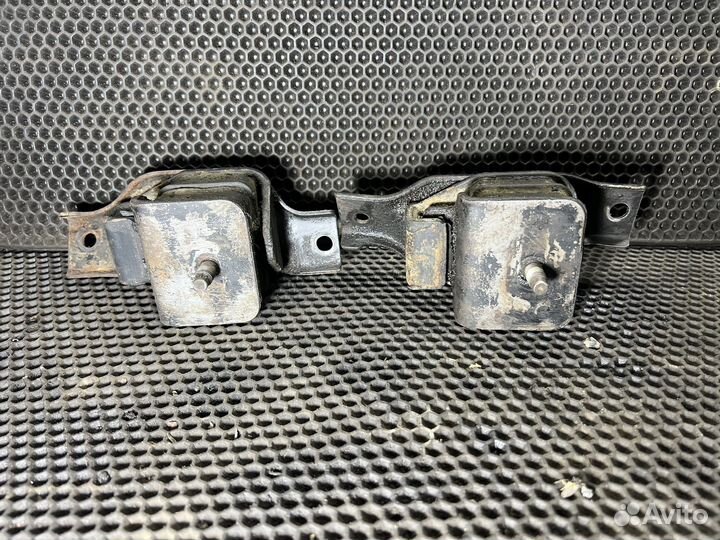 Подушки двс Subaru Legacy 2