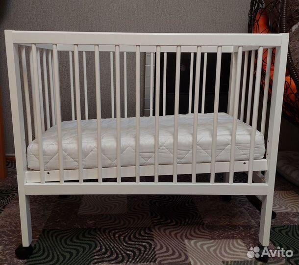 Детская кроватка
