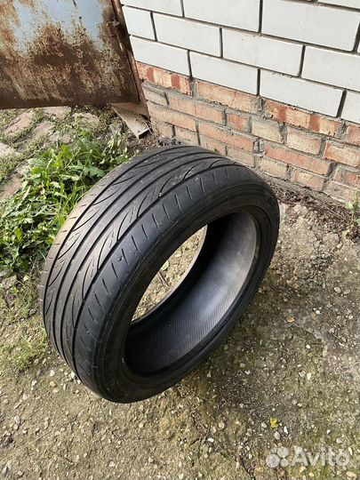 Yokohama Advan Fleva V701 225/45 R18