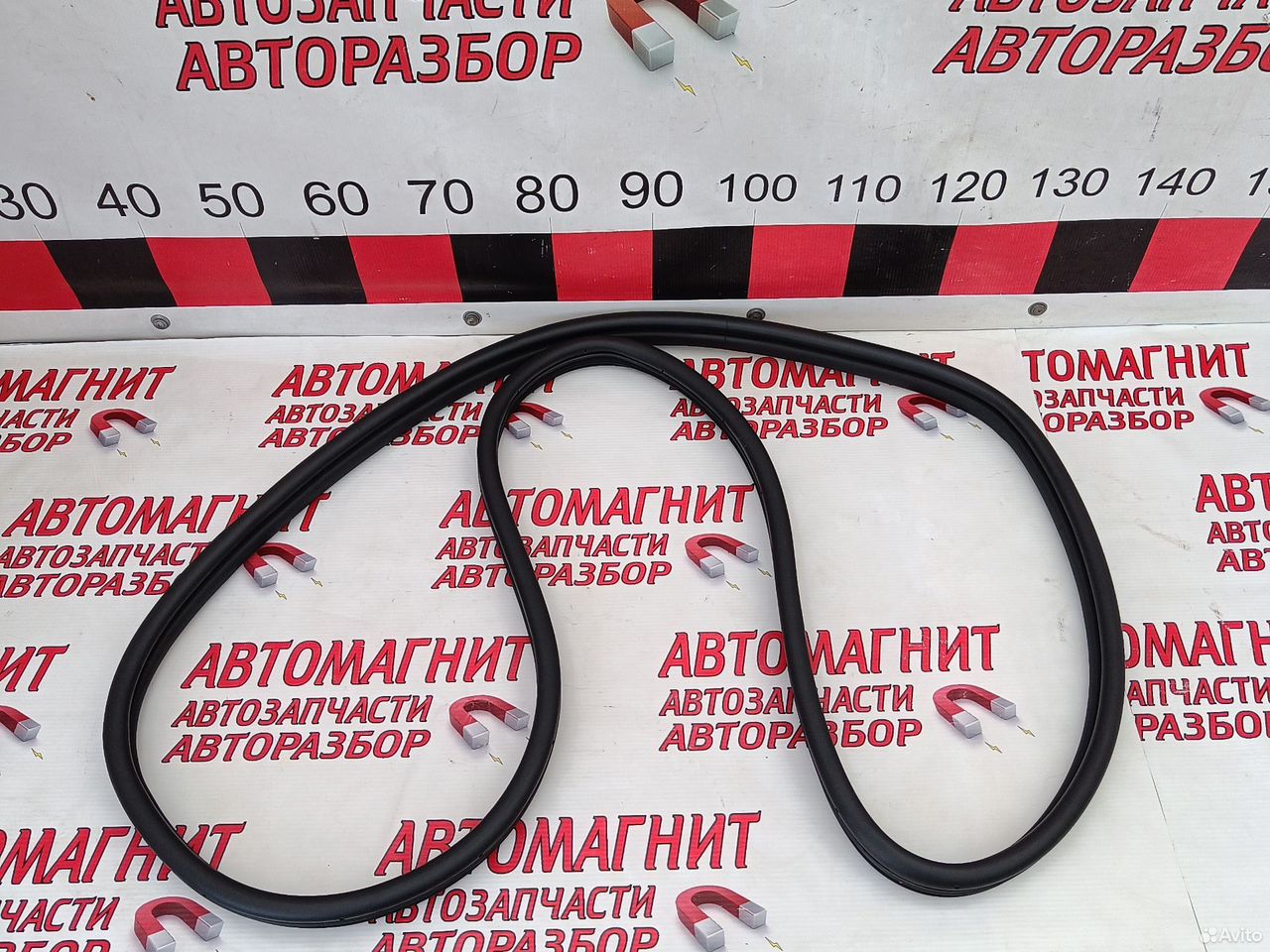 Уплотнитель двери задней левой Хендай Туксон 4 NX