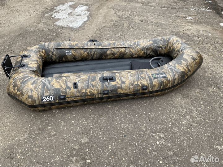 Лодка gavial 260