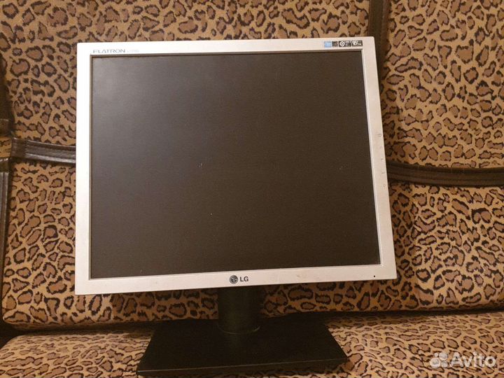 Монитор LG