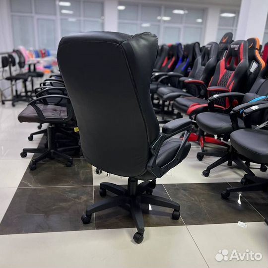 Офисное компьютерное кресло Адмирал (цвета)