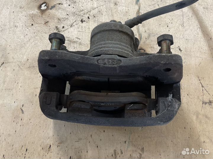 Суппорт правый Шевроле lacetti