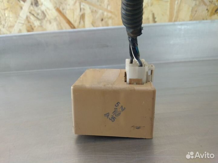 Реле Mitsubishi Galant 1993 1997