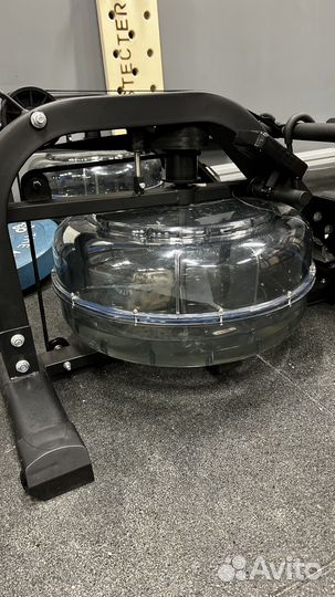 Продам тренажер греблю