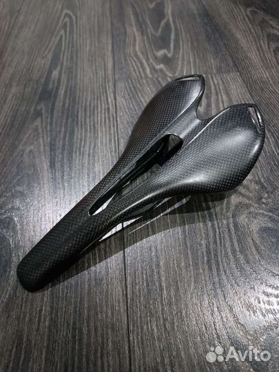 Седло для велосипеда карбон