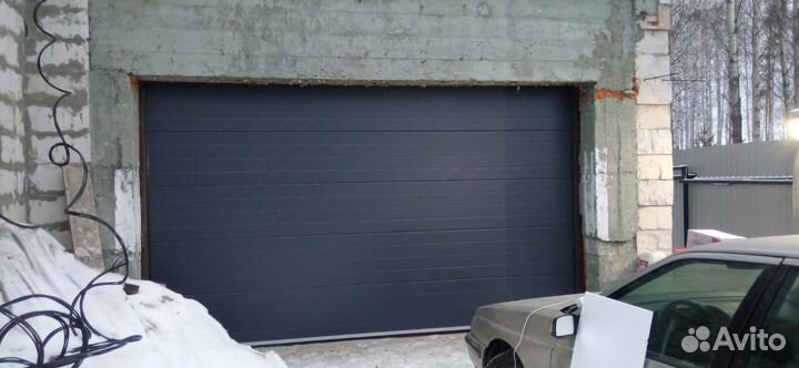 Ворота подъемные под потолок