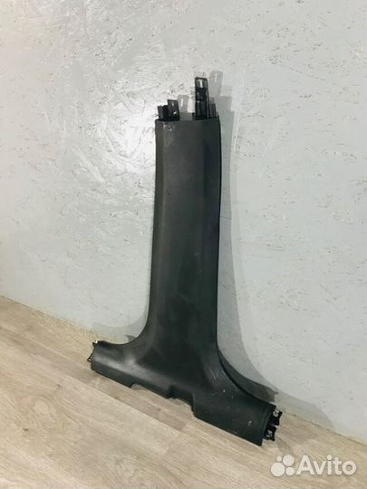 Обшивка центральной стойки низ прав LADA vesta 1.6 мт седан