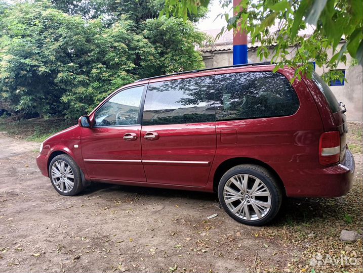 Kia Carnival 2.5 AT, 2005, 150 000 км