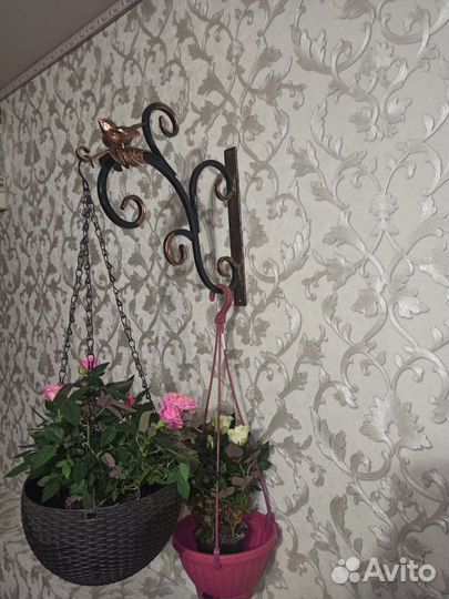 Кронштейн для кашпо