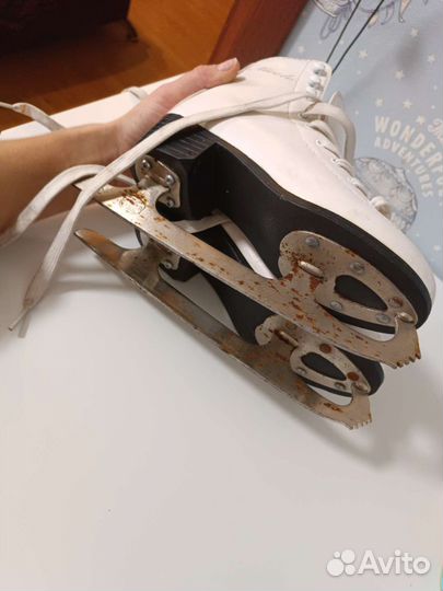 Коньки фигурные 33 размер