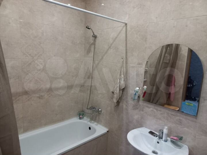 2-к. квартира, 85 м², 6/6 эт.