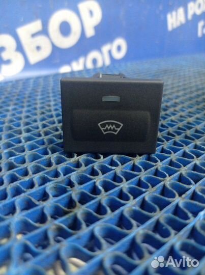 Кнопка обогрева переднего стекла Ford Focus 2