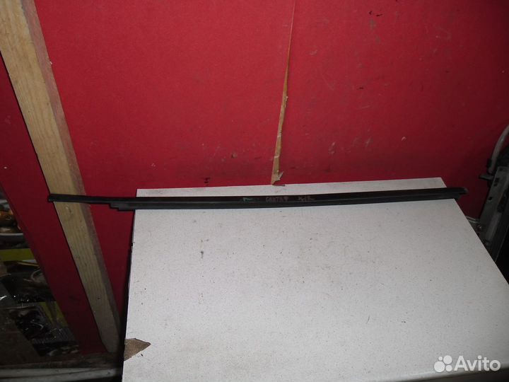 Накладка стекла 8222026000 Hyundai Santa Fe (CM)