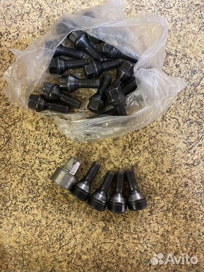 Секретные болты на BMW McGard MG37279SL