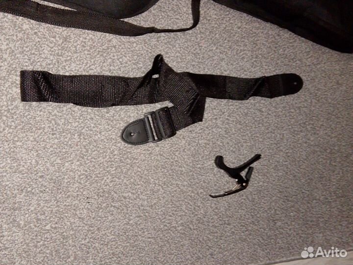 Акустическая гитара