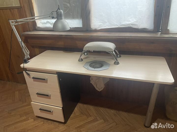 Стол для маникюра
