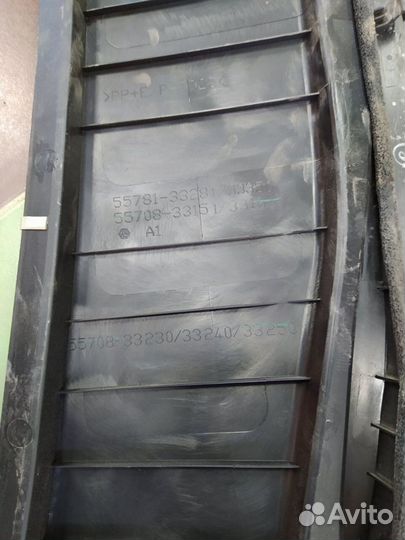 Решетка обтикателя ветрового стекла Тойота Камри