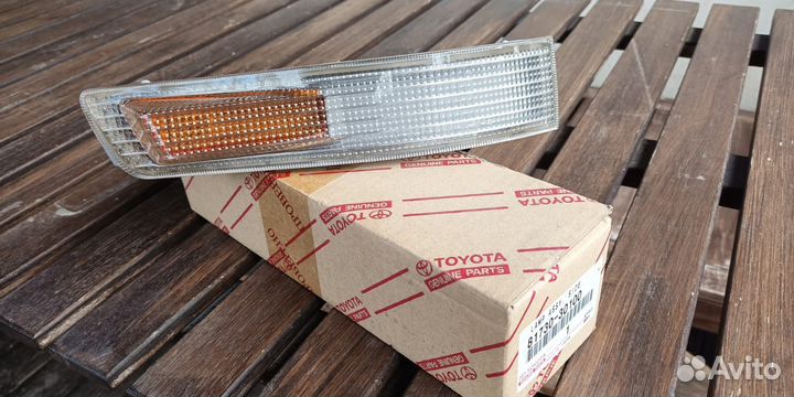 Указатель поворота правый Toyota Crown 8173030100