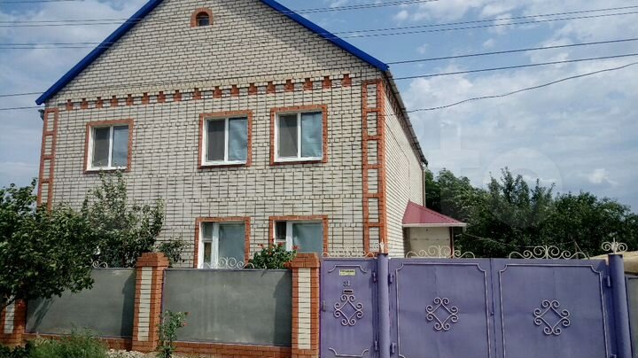 Дом 240 м² на участке 6 сот.