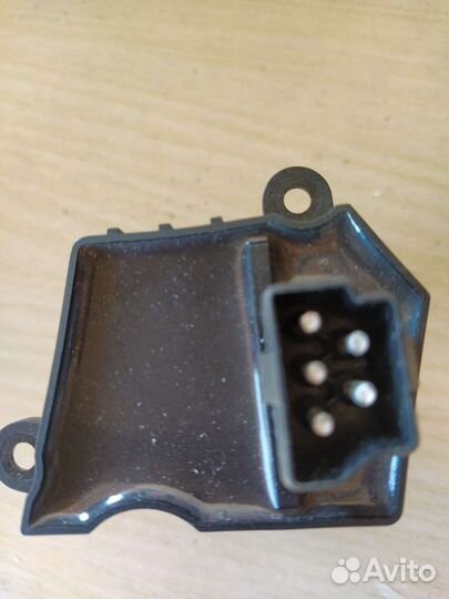 Регулятор мотора отопителя