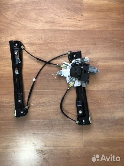 Opel Insignia 2008 стеклоподъемник левый передний