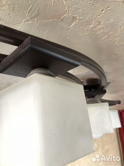 Потолочные светильники и люстры