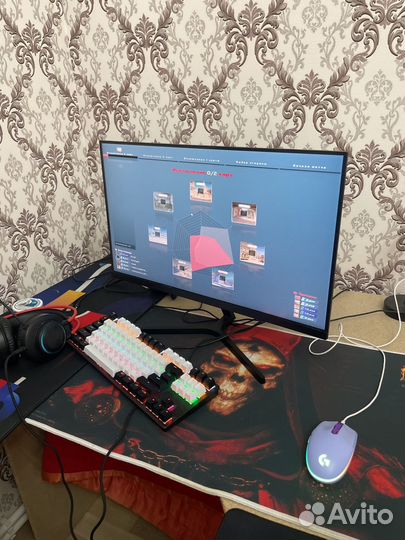 Игровой пк с монитором и клавиатурой