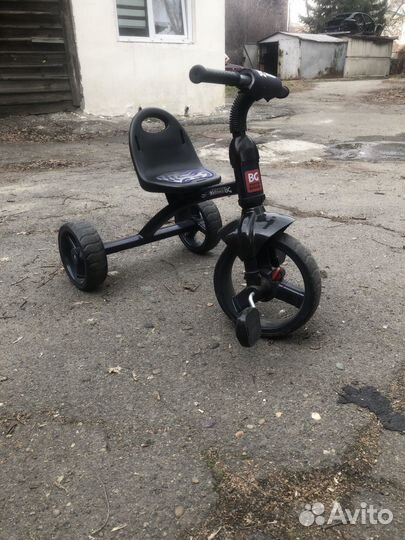 Детский трехколесный велосипед