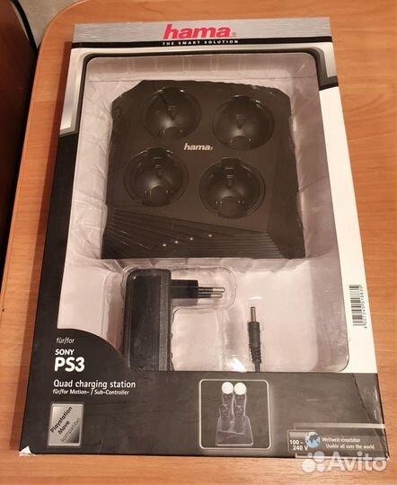 Зарядная станция Hama для 4-х контроллеров PS Move