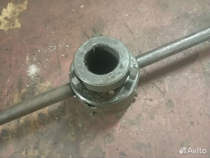 Плашкодержатель