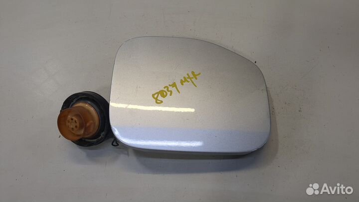 Лючок бензобака Toyota Land Cruiser Prado (120)