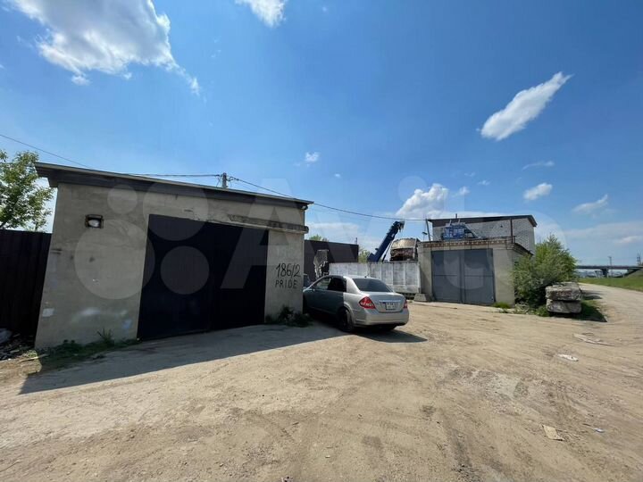 Гараж, > 30 м²