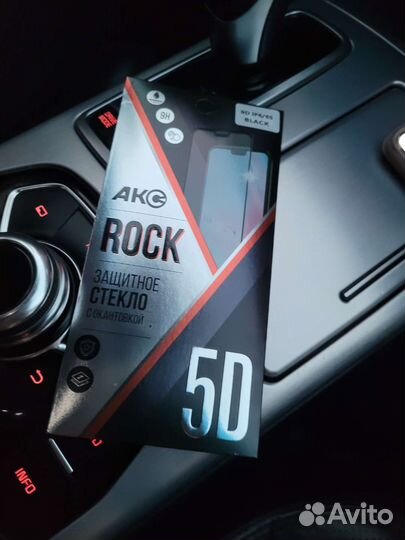 Защитное стекло на iPhone