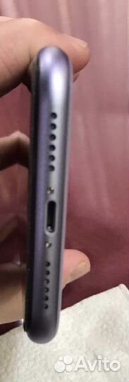Телефон iPhone 11