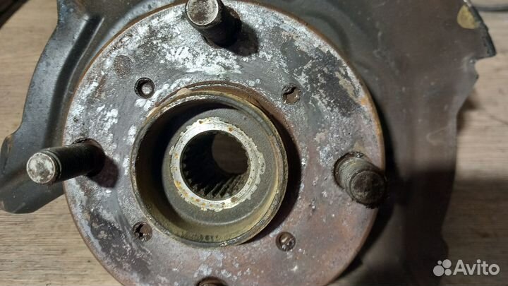 Bb 2005-2016 кулак ступица передняя левая