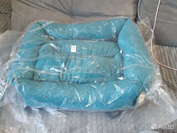 Лежанка новая 55на50на19см