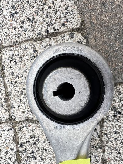 Рычаг передней подвески левый Audi Q7 4M