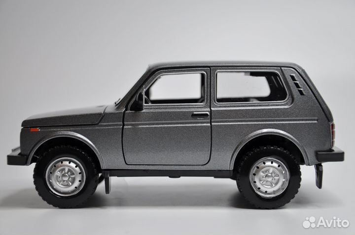 Модель автомобиля LADA (ваз) 2121 (4x4) металл