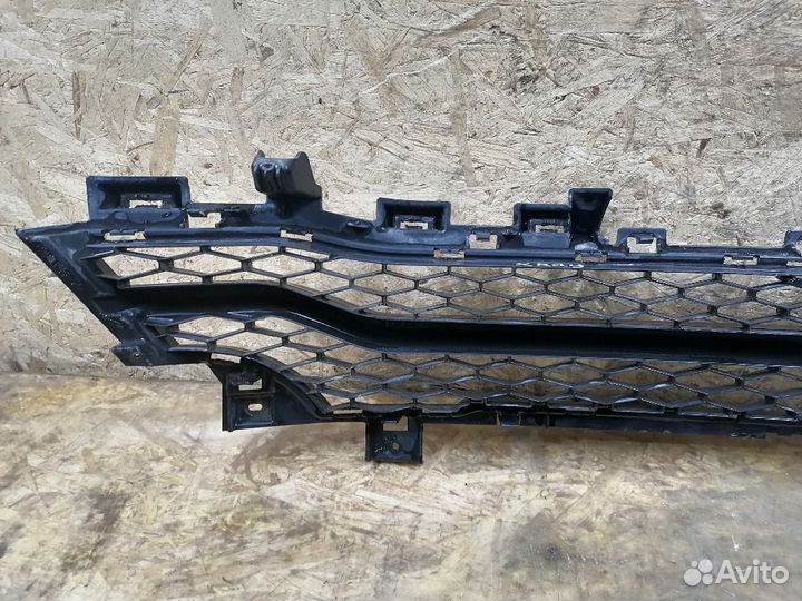 Решетка в бампер центральная ваз (LADA) xray