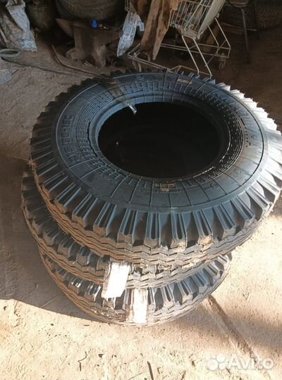 Новый комплект колес 215/90-15с