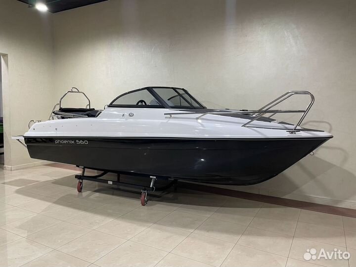 Семейная локда с каютой Phoenix 560 Cruiser