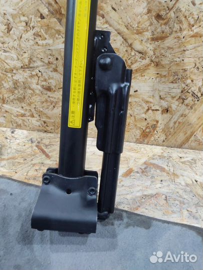 Домкрат BMW E38 дорестайлинг