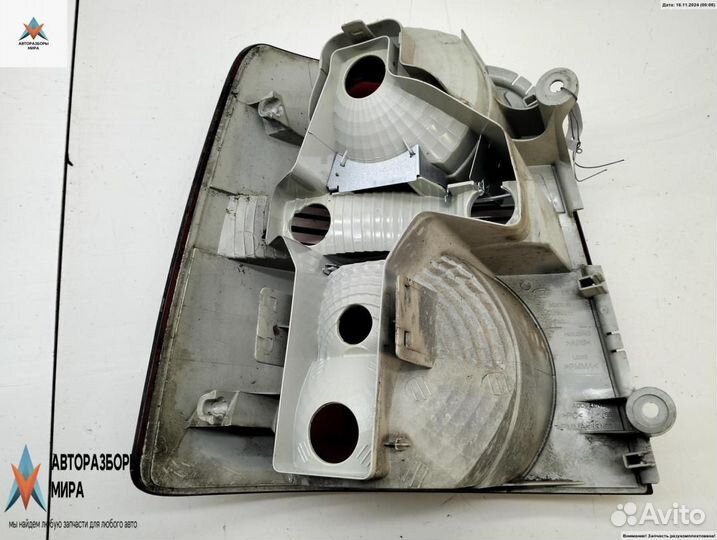 Фонарь задний правый Volkswagen Touran рест. 2009