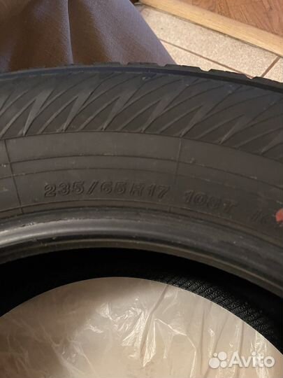 Yokohama Ice Guard IG65 235/65 R17